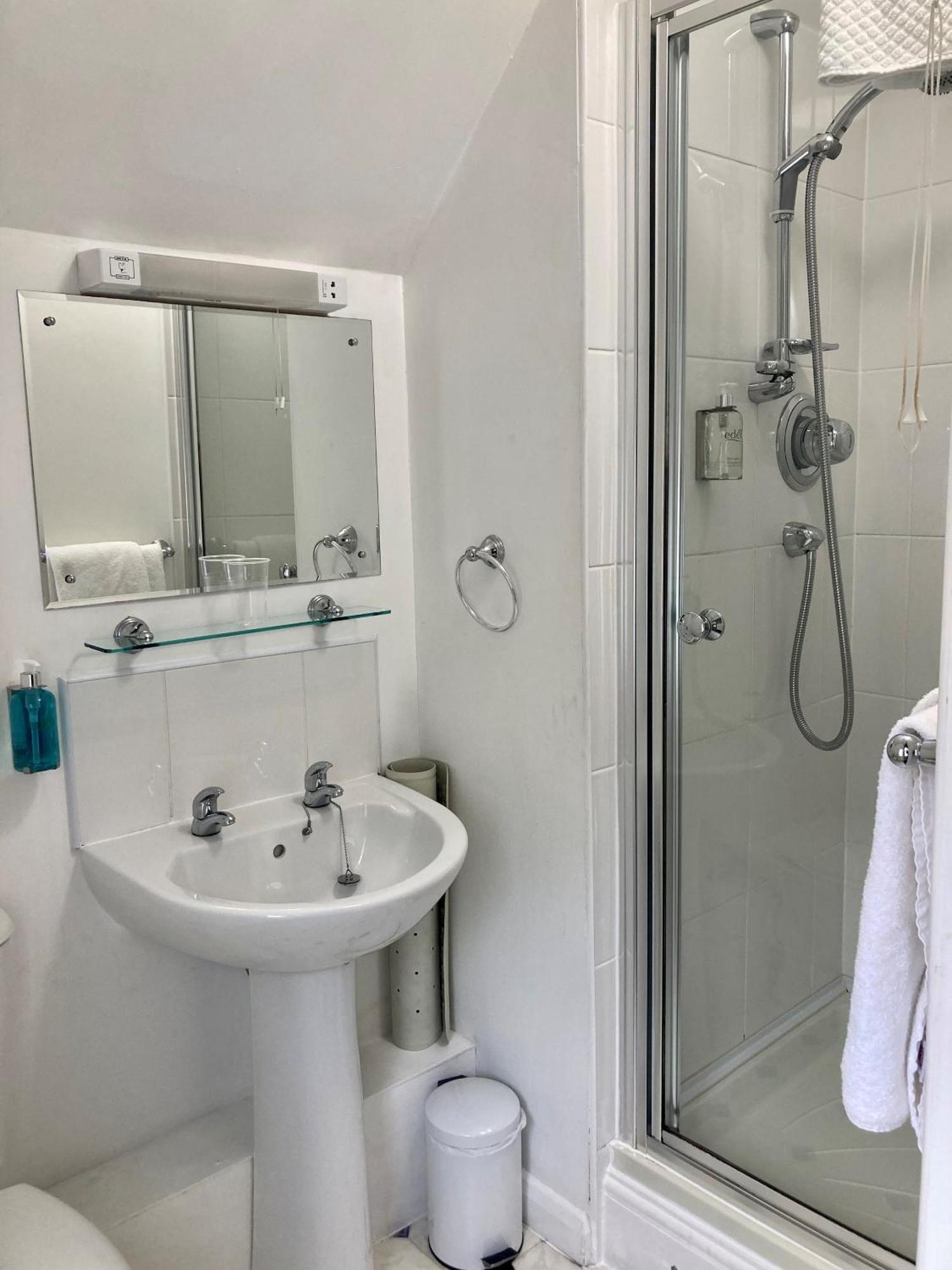 The Bentley Brook Inn アッシュボーン エクステリア 写真