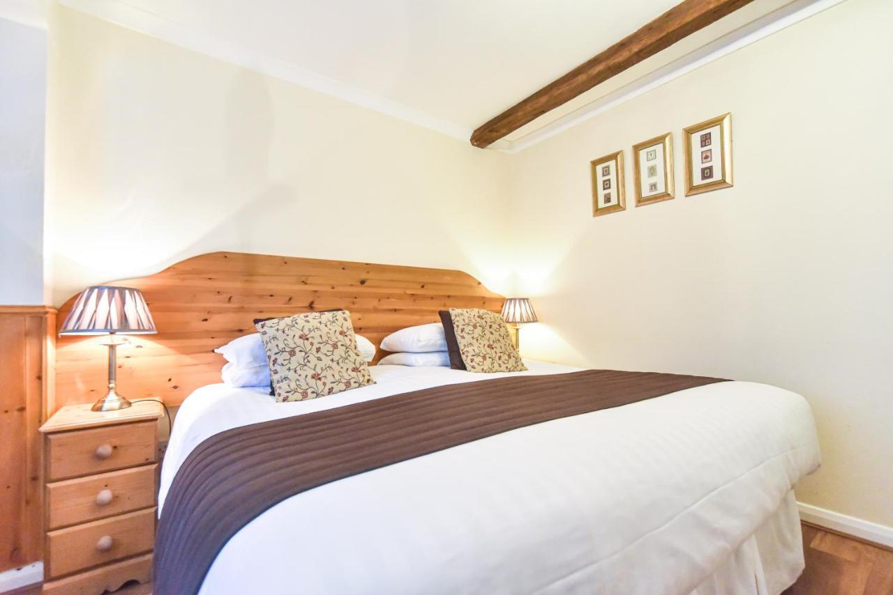 The Bentley Brook Inn アッシュボーン エクステリア 写真
