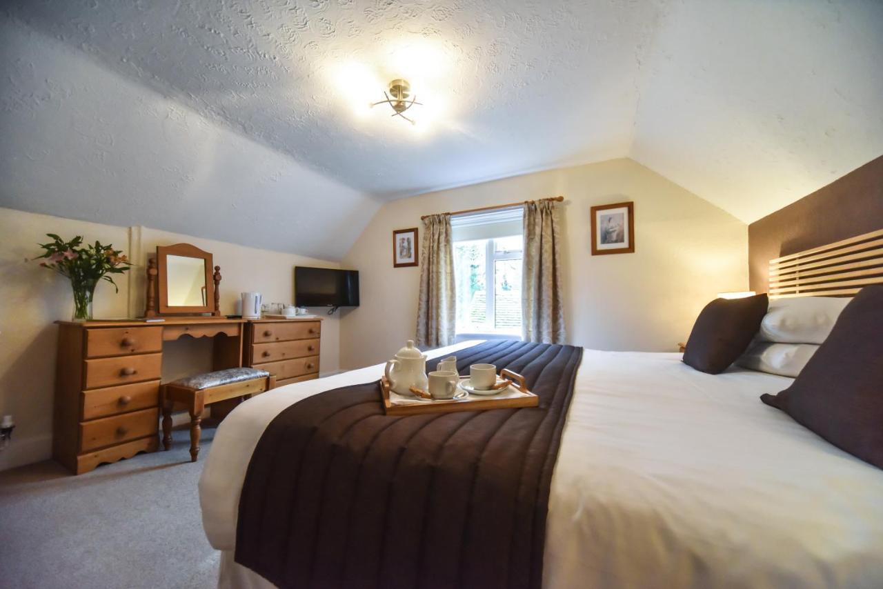 The Bentley Brook Inn アッシュボーン エクステリア 写真